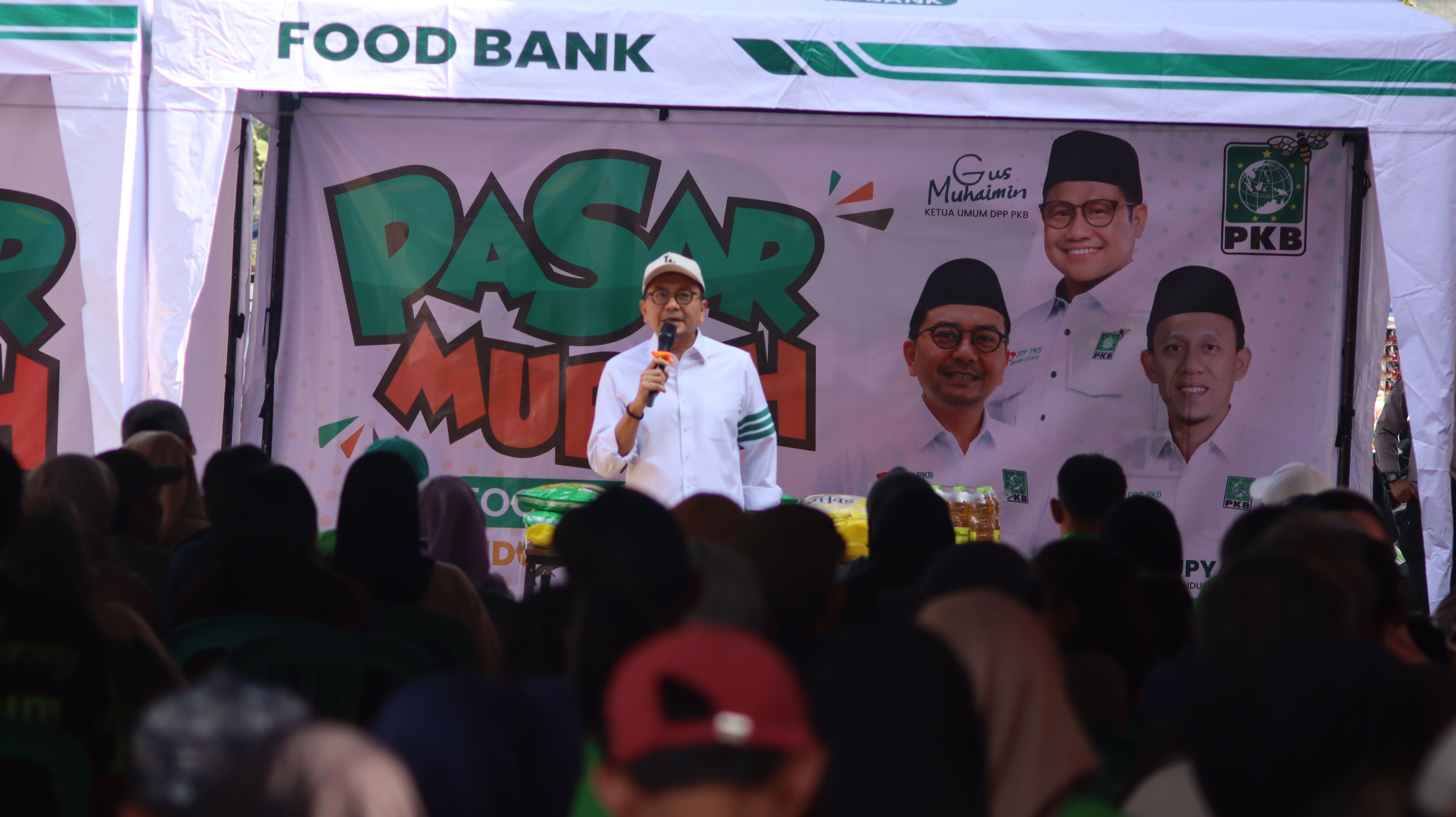 WARGA PADALARANG ANTUSIAS! KETUA DPW PKB JABAR TEGASKAN MAKNA POLITIK KEHADIRAN PKB “PASAR MURAH FOODBANK PKB KONTRIBUSI NYATA UNTUK RAKYAT”